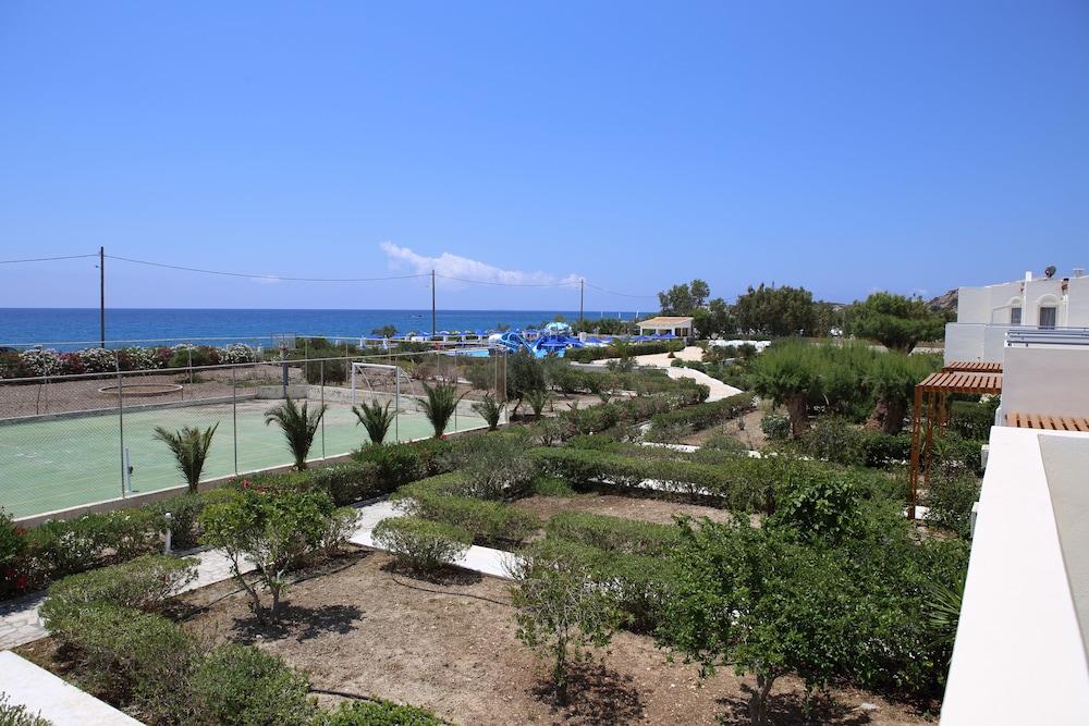 Almyra Hotel & Village 考特索纳里 外观 照片
