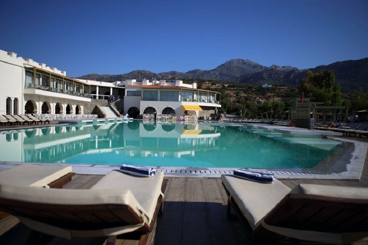 Almyra Hotel & Village 考特索纳里 外观 照片